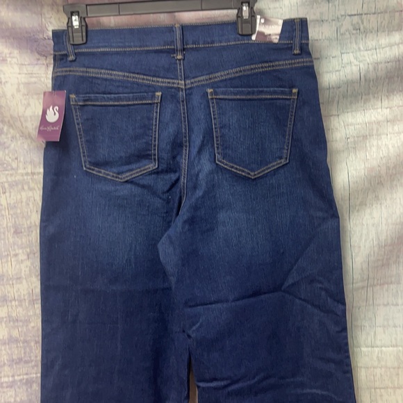 Brand new Woman’s Gloria Vanderbilt jeans. Size 8 - Picture 12 of 14